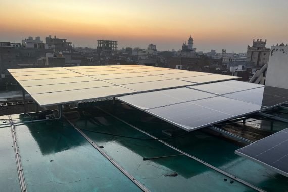 YATRI NIWAS PITAM PURA